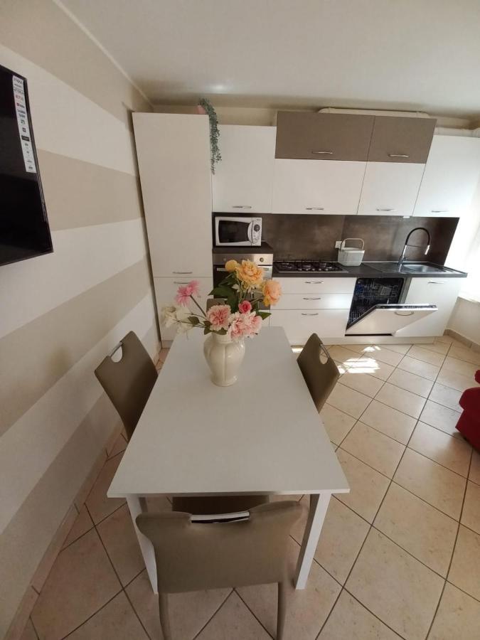 Vicolo 11 Appartement Calmasino Buitenkant foto